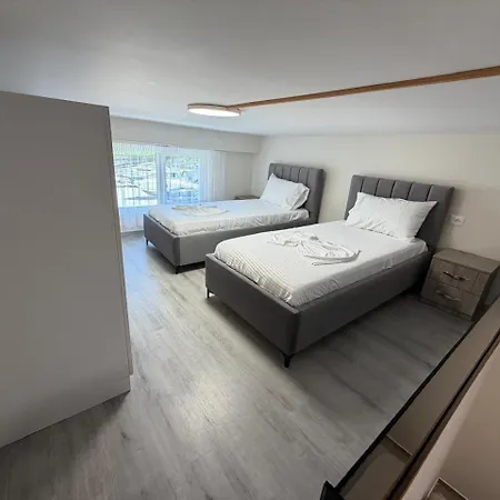 Sunset Duplex *
